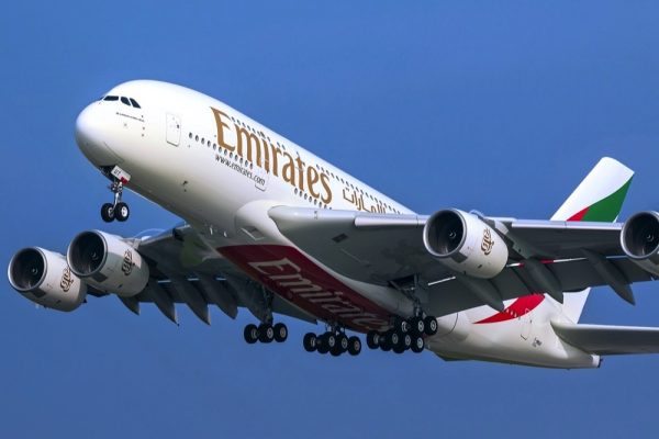طيران الإمارات تشغّل طائرتي A380 إلى البحرين في سباق الفورمولا 1