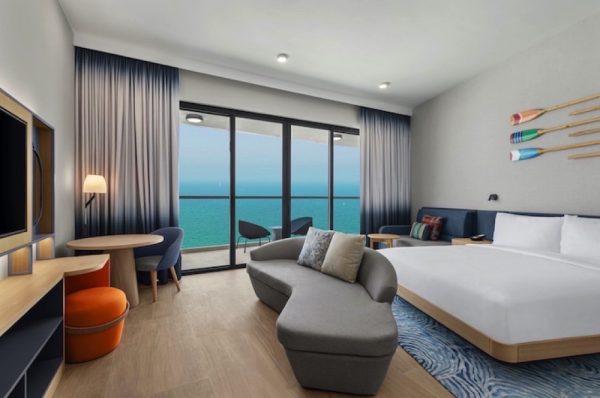 فندق هامبتون باي هيلتون جزيرة المرجان يستقبل الصيف بعروضٍ مشوّقة