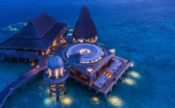 Astronaut Tim Peake Lands at Anantara Kihavah Maldives Villas Resort for a Stellar Week of Space Talk and Astronomy