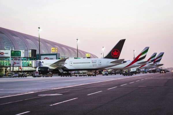 مطارات دبي تستقبل أولى رحلات طيران كندا في مبنى المسافرين 3