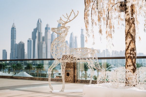 فندق هيلتون دبي نخلة جميرا يقدم مجموعة من العروض والتجارب المميزة لضيوفه